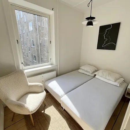 Beautiful 2 Bedroom On Borgergade