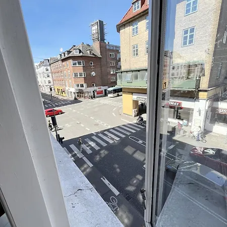 Apartment Beautiful 2 Bedroom On Borgergade *
